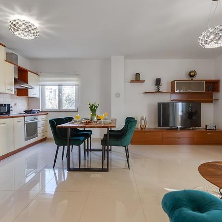 Elegant Two Bedroom Apartment Задар Экстерьер фото