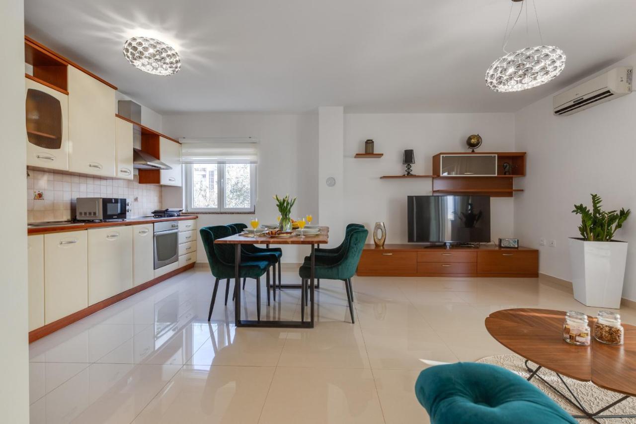 Elegant Two Bedroom Apartment Задар Экстерьер фото