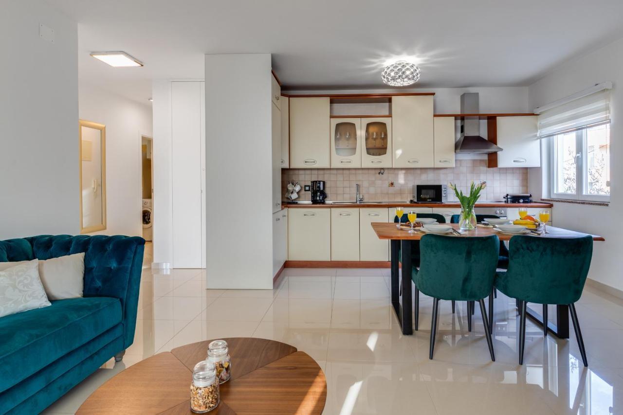 Elegant Two Bedroom Apartment Задар Экстерьер фото